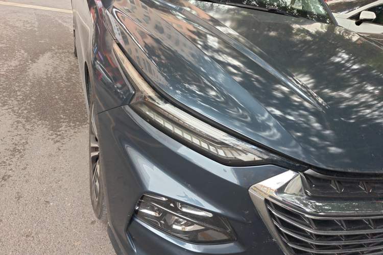 Used Wuling Victory 2020 1.5T CVT Flagship Edition Right Front Headlight