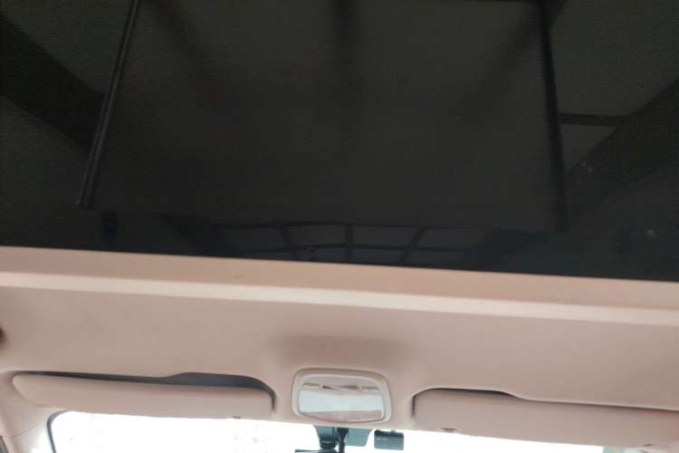 Used SAIC MAXUS G10 2014 2.0T Automatic Fashion Edition Headliner
