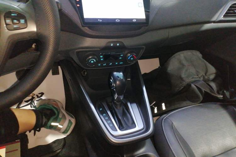 Used Ford Escort 2015 1.5L Automatic Fashion Model