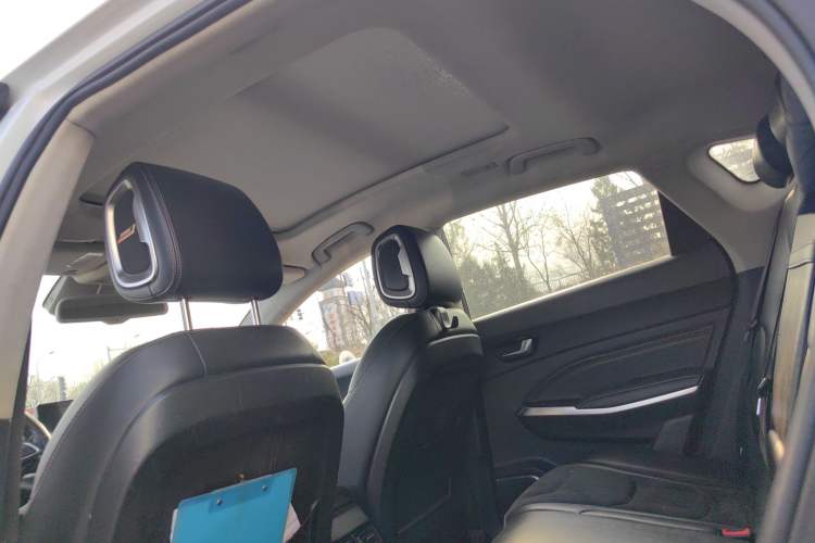 Used Hongqi E-HS3 2019 Zhilian Qiling 4x4 Edition Headliner