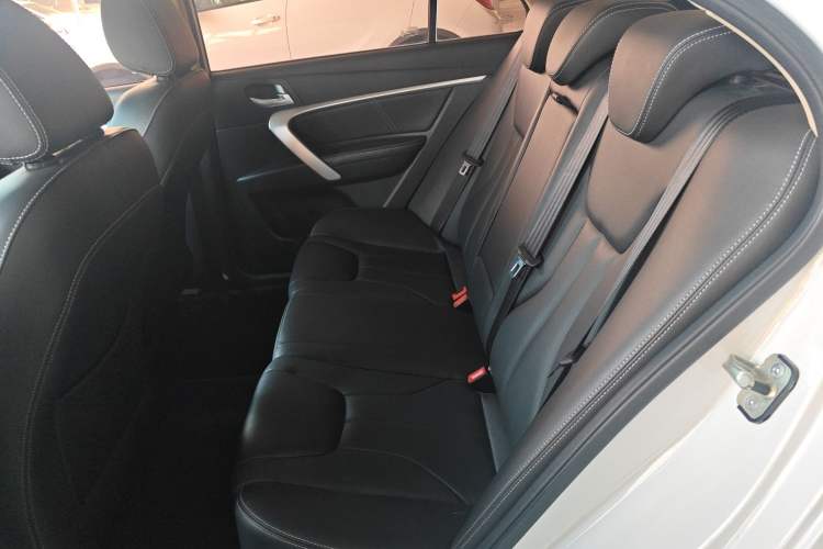 Used Geely Auto Emgrand 2017 Sedan Million Edition 1.5L Manual - Upward Version Left Rear Seat