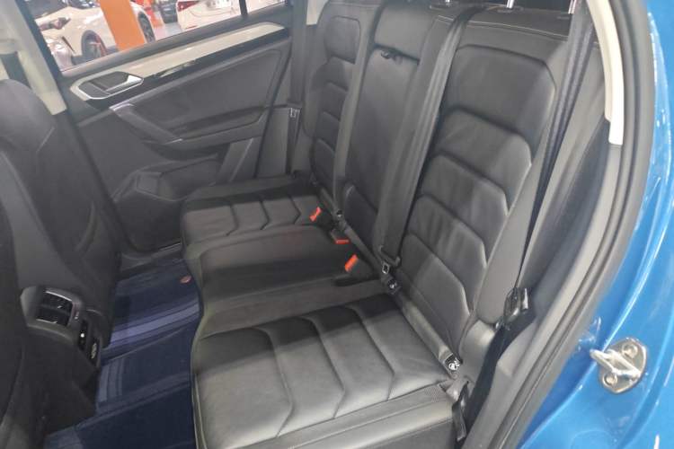 Used Volkswagen Tayron 2019 330TSI Two-Wheel-Drive Luxury Version China V Emission Standard
