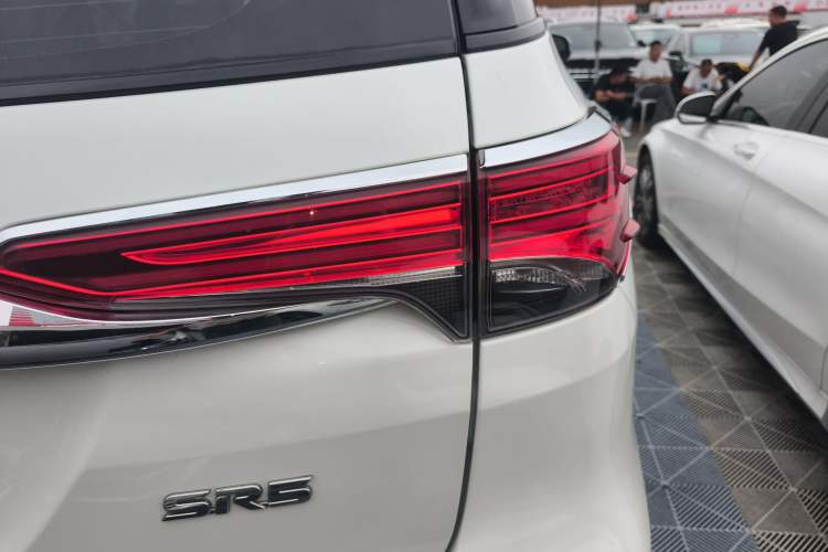 Used Toyota Fortuner 2016 2.7L Middle East Version