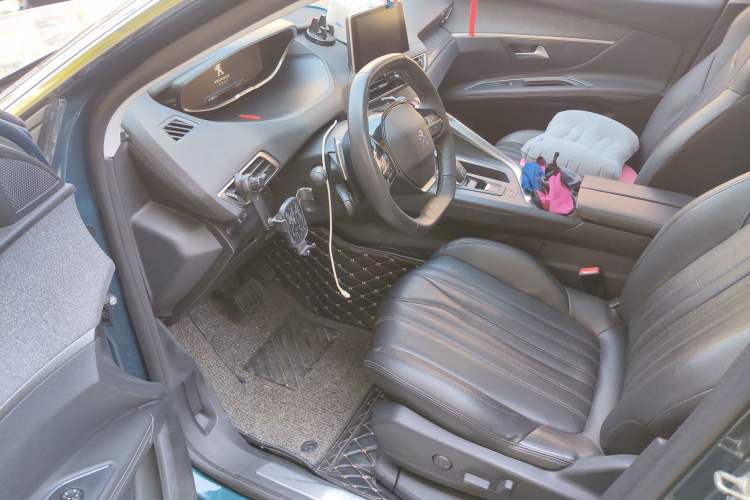 Used Peugeot 5008 2017 380THP 7-Seater Luxury Edition