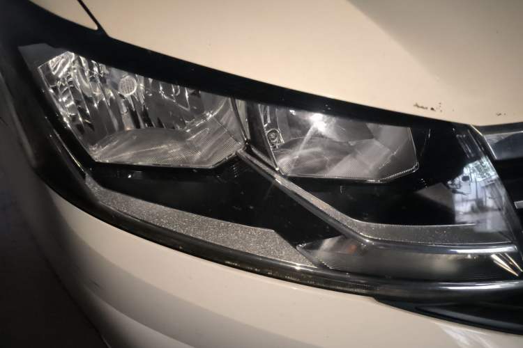 Used Volkswagen Lavida 2019 Lavida Start 1.5L Manual Fashion Edition China VI Standard Right Front Headlight