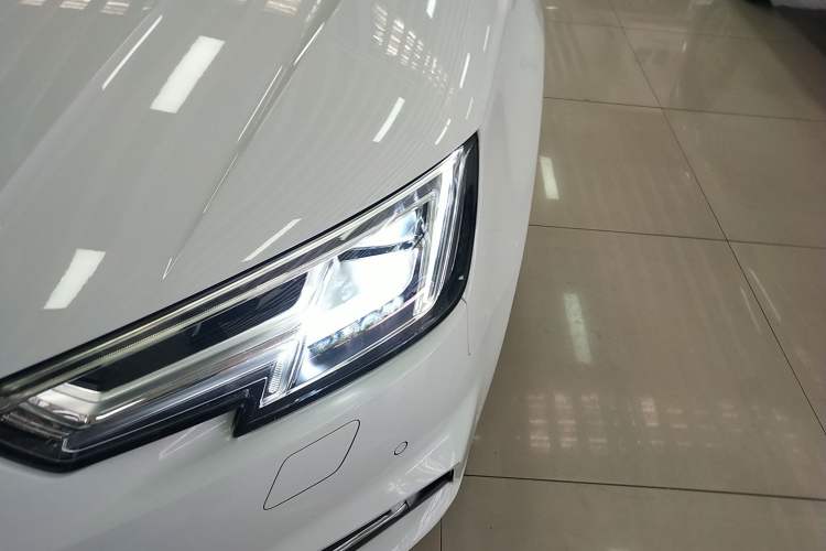 Used Audi A4L 2018 30th Anniversary Edition 40 TFSI Fashion Model Left Front Headlight