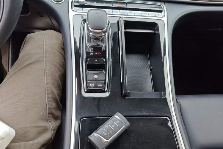 Used GAC Trumpchi M8 2023 Lingxiu Series 390T Deluxe Edition Gear Lever