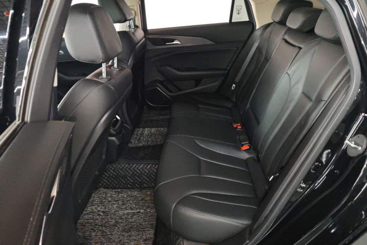 Used Hongqi H5 2022 Classic Model Facelift 1.8T Automatic Smart Connect Flagship Edition