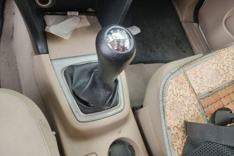 Used CHANGAN KAICHENG Ounuo S 2014 1.5L Elite Model
