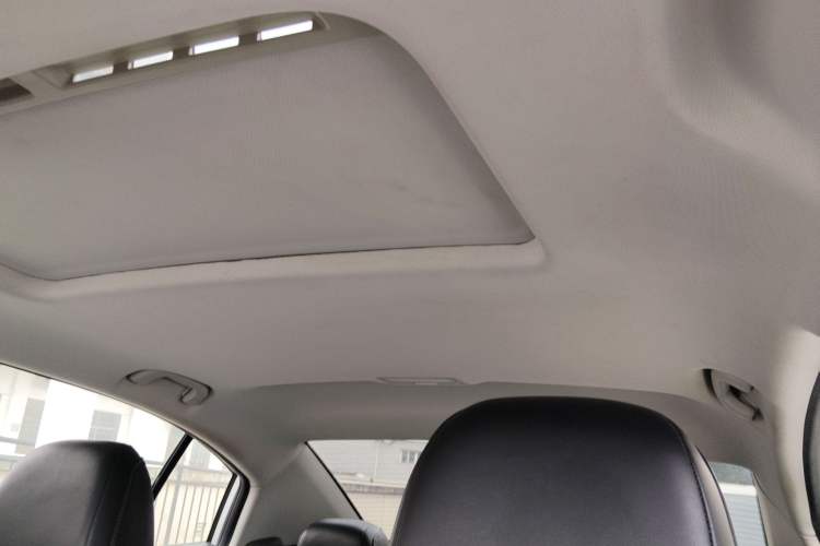 Used Roewe i5 2019 1.5L Automatic 4G Connected Langhao Edition
