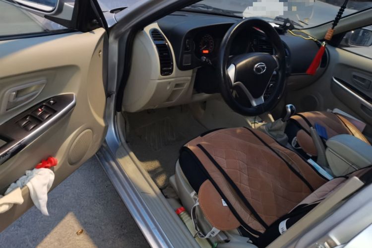 Used Soueast V3 Lingyue 2012 Revised Version 1.5L Manual – Happiness Edition