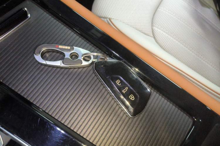 Used Volkswagen Teramont 2022 530 V6 Four-Wheel Drive Prestige Luxury Edition Vehicle Key