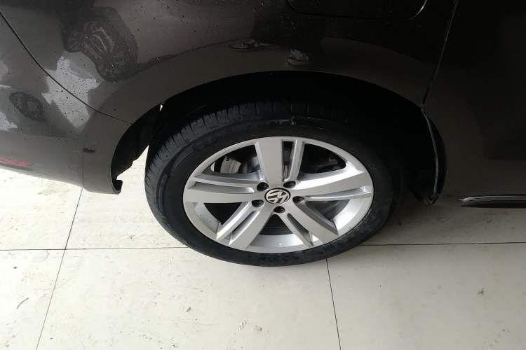 Used Volkswagen Sharan 2018 380TSI Comfort Edition 7-Seater Right Rear Wheel Hub