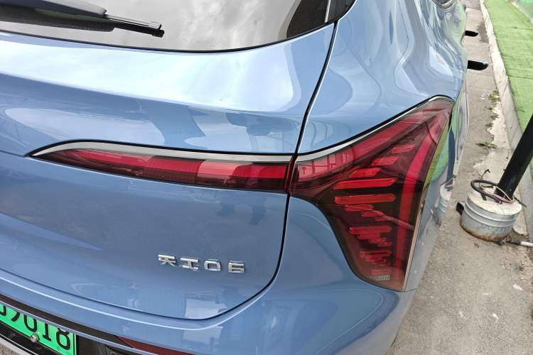 Used Hongqi Tiangong 06 2025 660 4x4 Smart Selection Edition Right Rear Taillight