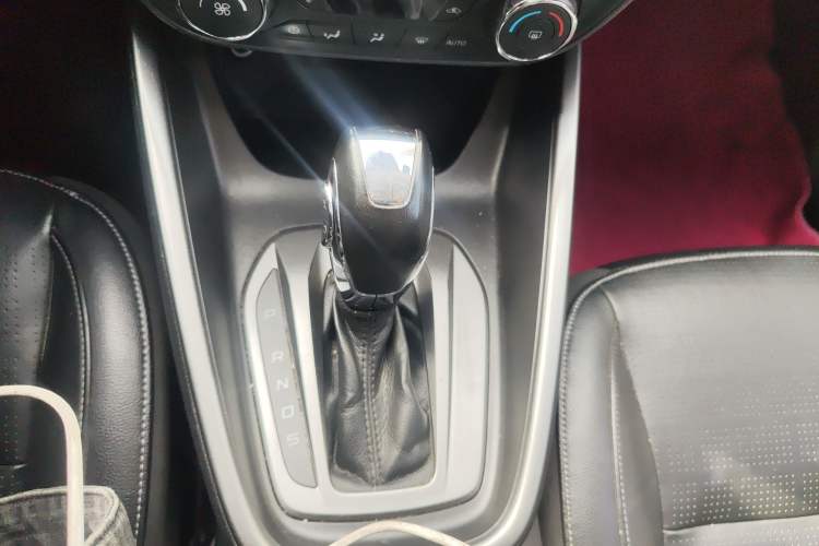 Used Ford Escort 2015 1.5L Automatic Fashion Model