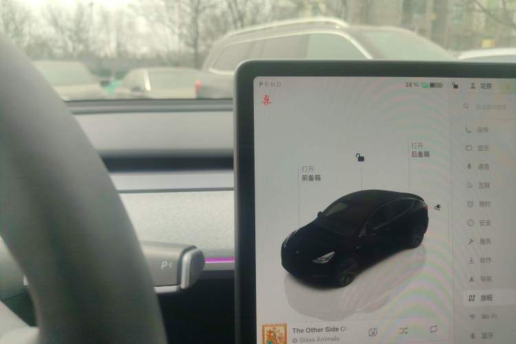 Used Tesla Model Y 2023 Long-Range All-Wheel-Drive Version
