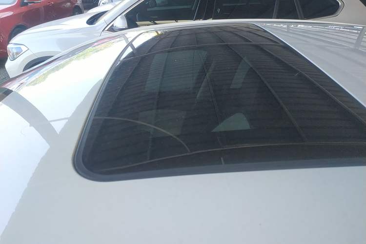 Used Buick Verano 2017 Sedan 15S Automatic Leading Model Roof