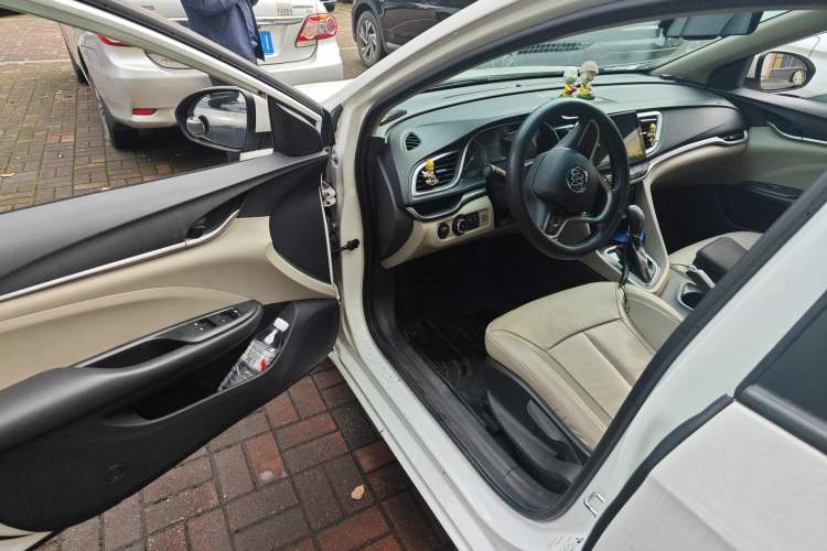 Used Buick GT 2019 15T Dual-Clutch Connected Elite Model China VI Driver Seat