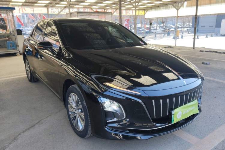 Used Hongqi E-QM5 2024 610 km PLUS
