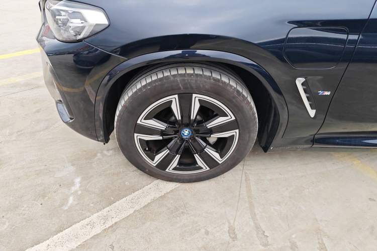 Used BMW iX3 2023 Leading Model