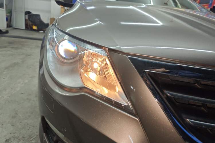 Used Volkswagen FAW-Volkswagen CC 2012 1.8TSI Elite Edition Right Front Headlight