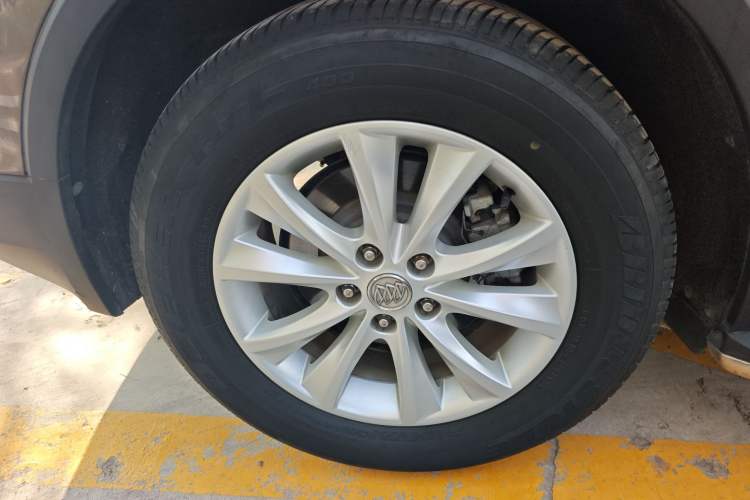 Used Buick Envision 2016 28T Four-Wheel Drive Elite Version Right Rear Wheel Hub