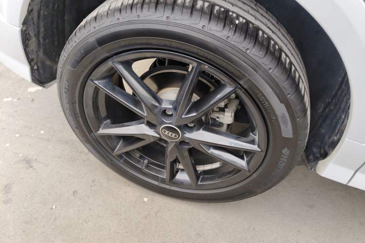 Used Audi Q2L 2023 35TFSI Progressive Dynamic Edition