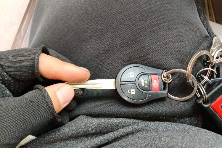 Used Nissan Sylphy 2012 1.6 XL Manual Luxury Edition Vehicle Key