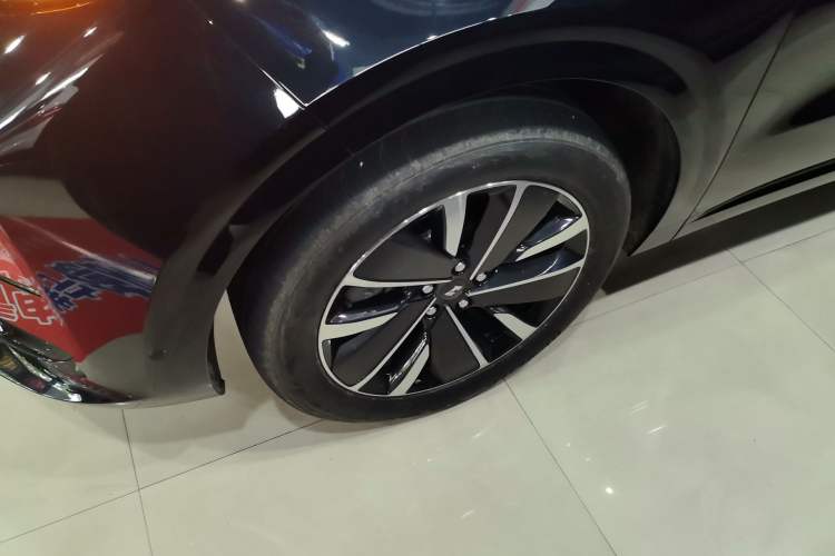 Used Li Auto L6 2025 Pro Smart Refresh Edition Left Front Wheel Hub