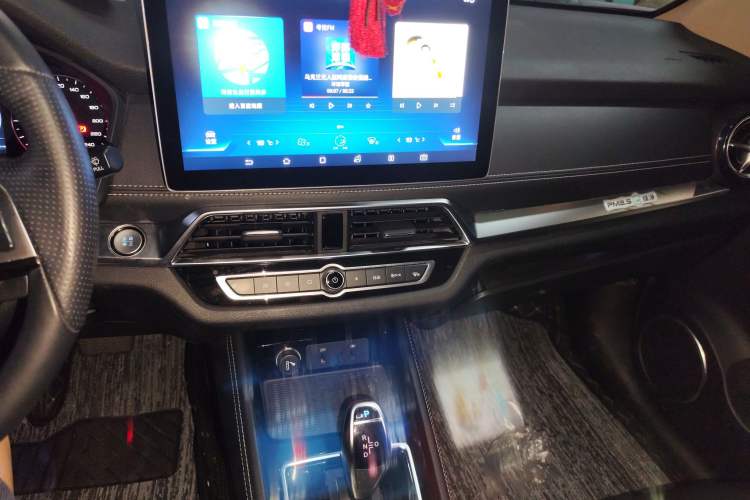 Used BYD Song New Energy 2019 Song DM 1.5TID Smart Connect Dynamic Model Audio And AC Panel