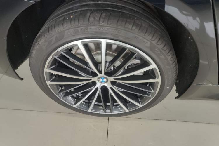 Used BMW 5 Series 2023 530Li Leading Model M Sport Package
