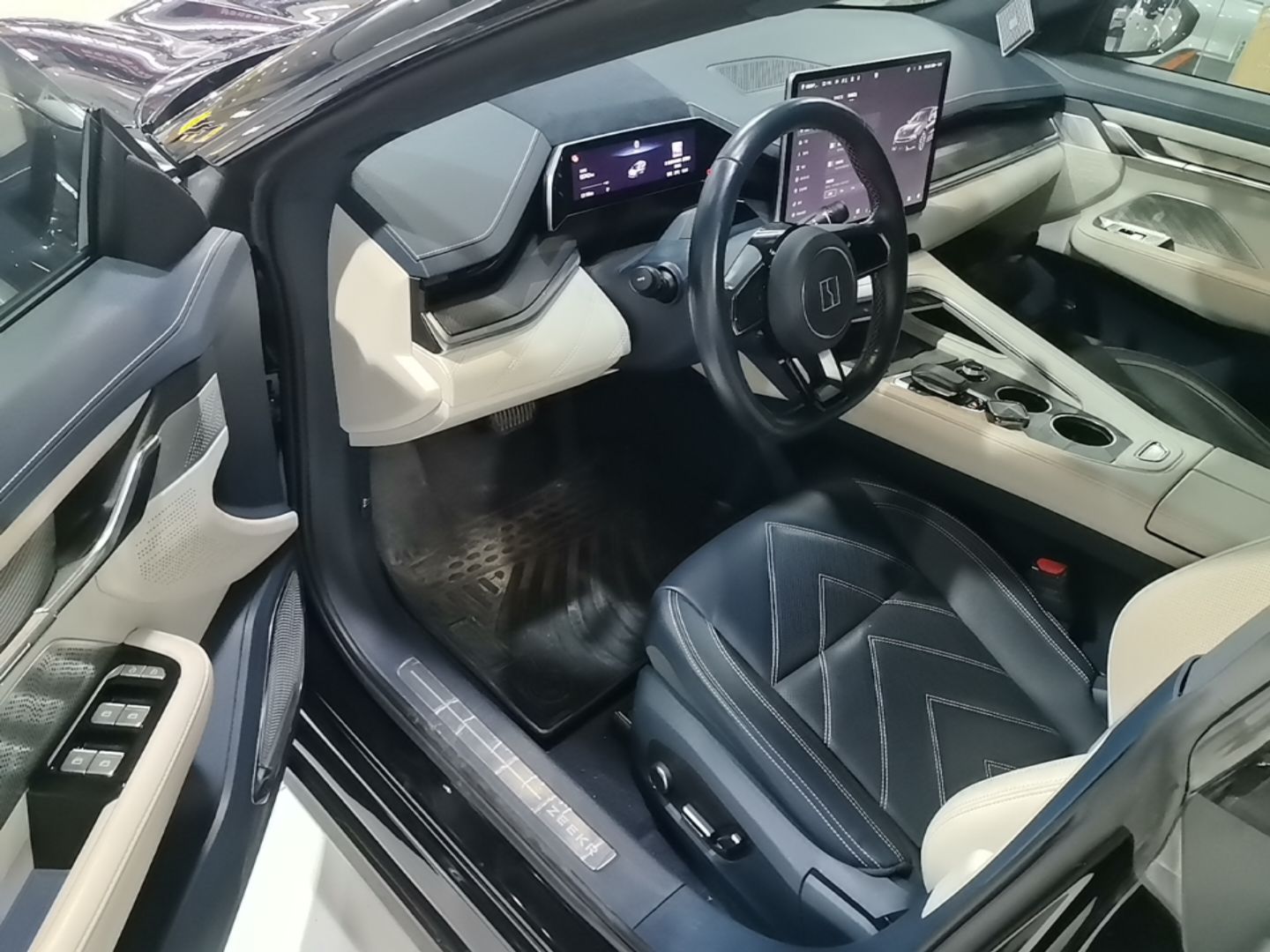 Zeekr 001 2023 WE Edition 86 kWh — снимка 18