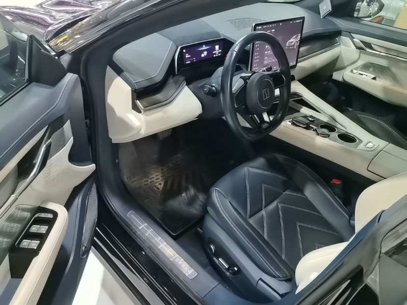 Used Zeekr 001 2023 WE Edition 86 kWh — 15