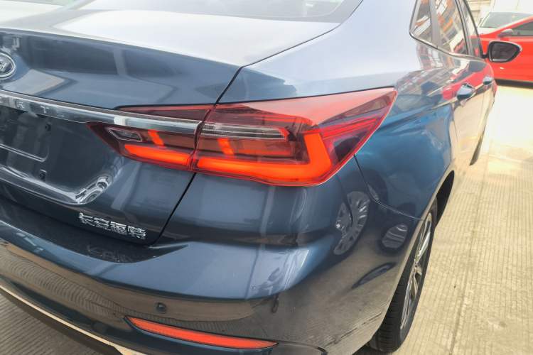 Used Ford Escort 2021 1.5L Automatic Diamond Edition
