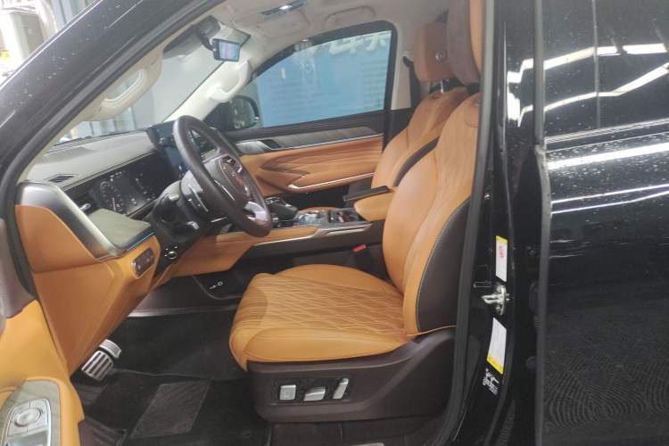 Used Tank 500 New Energy 2023 Hi4-T Left Front Seat