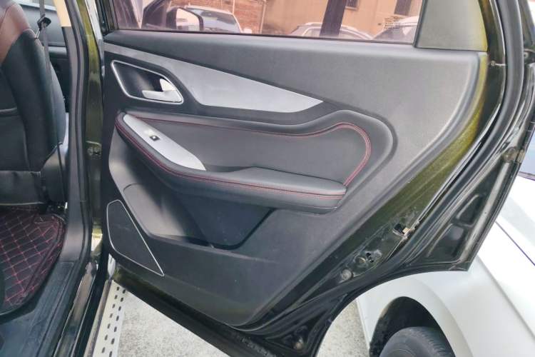 Used Baojun 560 2015 1.8L manual Comfort trim level
