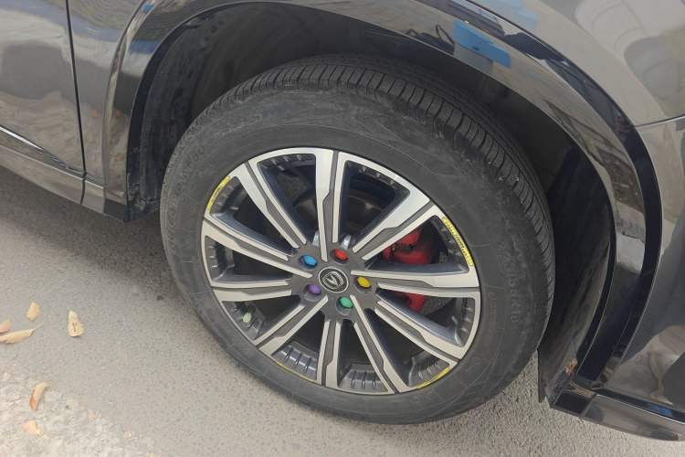 Used CHANGAN CS75 PLUS 2023 3rd Generation 1.5T Automatic Prestige Model Right Front Wheel Hub