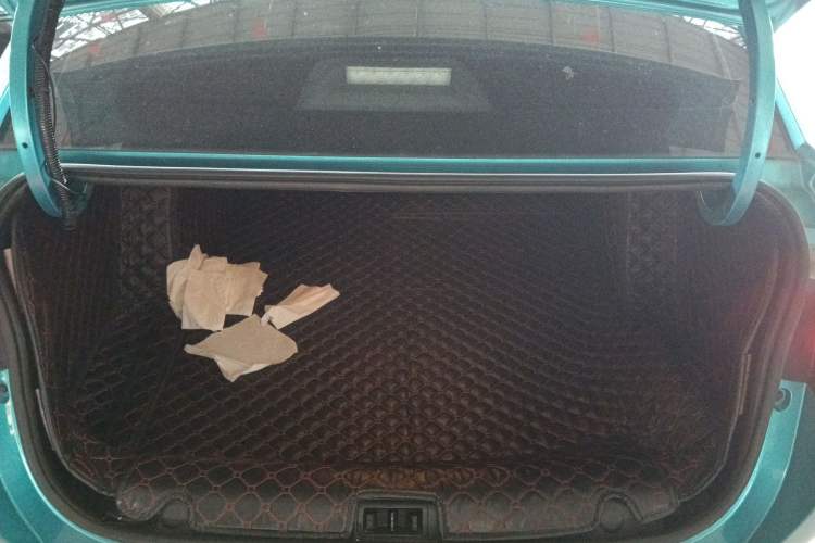 Used Dongfeng Aeolus Yixuan 2020 230T Automatic Cool Edition Trunk