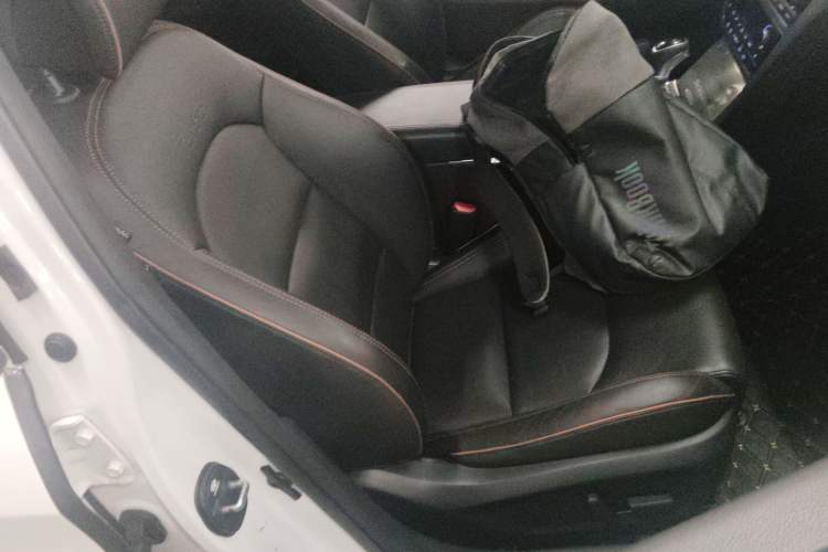 Used Hyundai Sonata 2015 1.6T DLX Prestige Model Right Front Seat