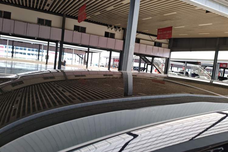 Used Li Auto L8 2025 Max Smart Refresh Edition Roof