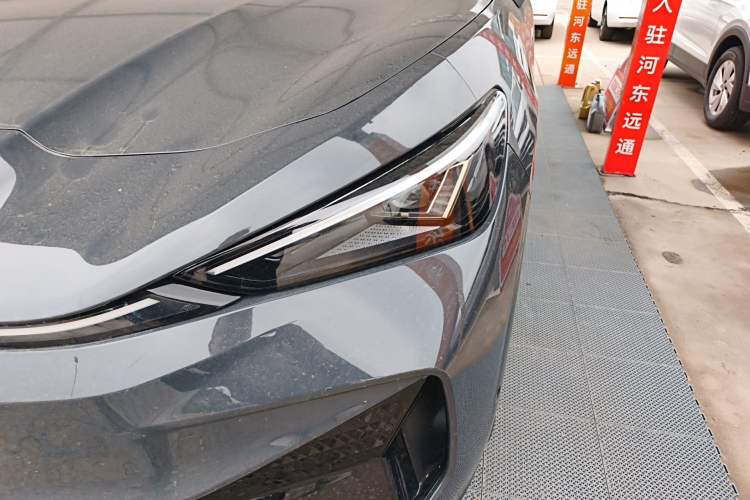 Used Volkswagen ID.UNYX 2024 Revised Pro Long-Range Version Left Front Headlight