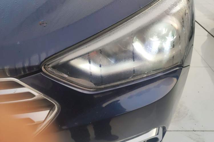 Used Hyundai Santa Fe 2017 2.0T Automatic All-Wheel Drive Smart 7-Seater
