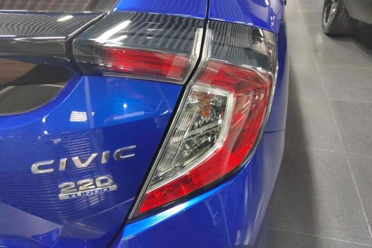 Used Honda Civic 2021 HATCHBACK 220TURBO CVT Trendy Cool Edition Exterior 3