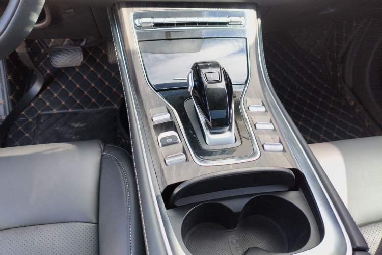 Used Landian E5 2023 1.5L DE-i 100KM Comfort Edition 7-Seater