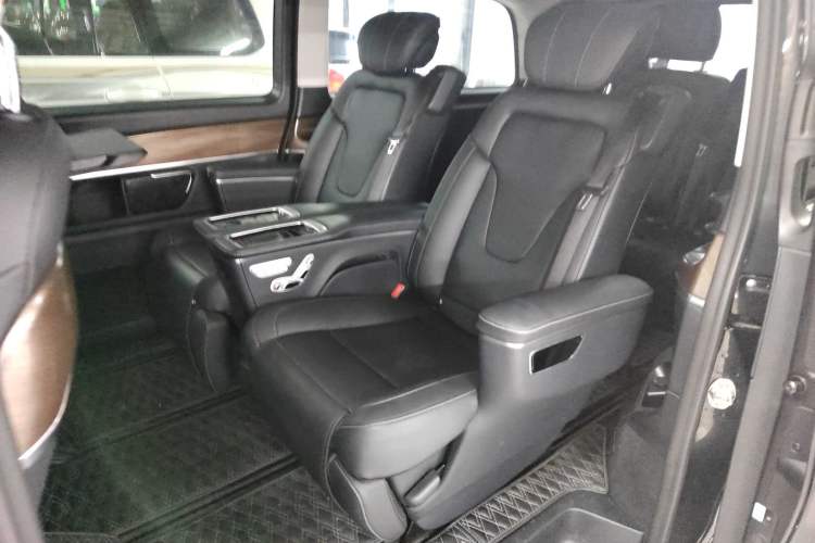 Used Mercedes-Benz V-Class 2020 V 260 L Long-wheelbase Luxury Edition