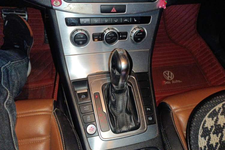 Used Volkswagen FAW-Volkswagen CC 2015 1.8TSI Luxury Model Gear Lever
