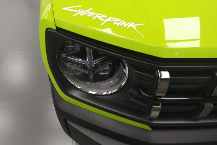 Used Haval X DOG 2022 1.5T DCT Two-Wheel Drive Trendy Edition Right Front Headlight