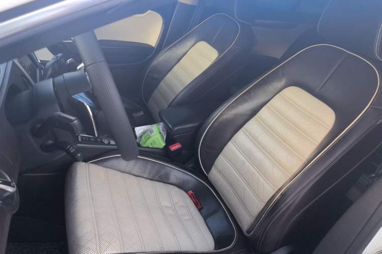 Used Volkswagen FAW-Volkswagen CC 2013 3.0 FSI V6 Left Front Seat