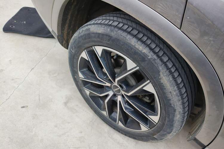 Used Roewe RX9 2023 2.0T All-Wheel-Drive Luxury Edition