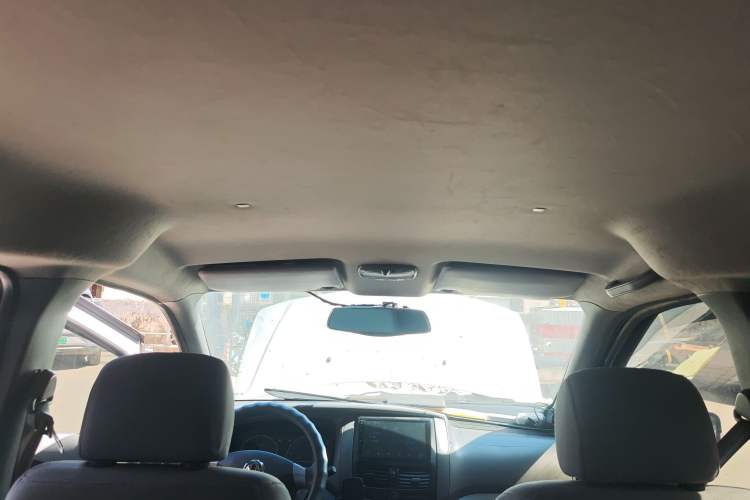 Used Dongfeng Shuaike 2013 Facelift 1.5L Manual Comfort 7-Seater China V Standard